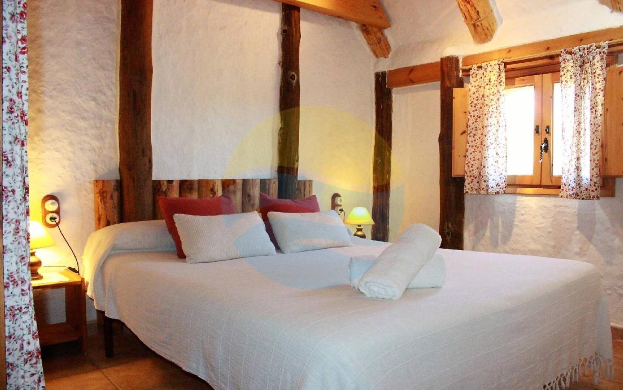 Ferienhaus Barraca Tipica Del Delta, Con Piscina, Jardin Y Barbacoa - Deltavacaciones