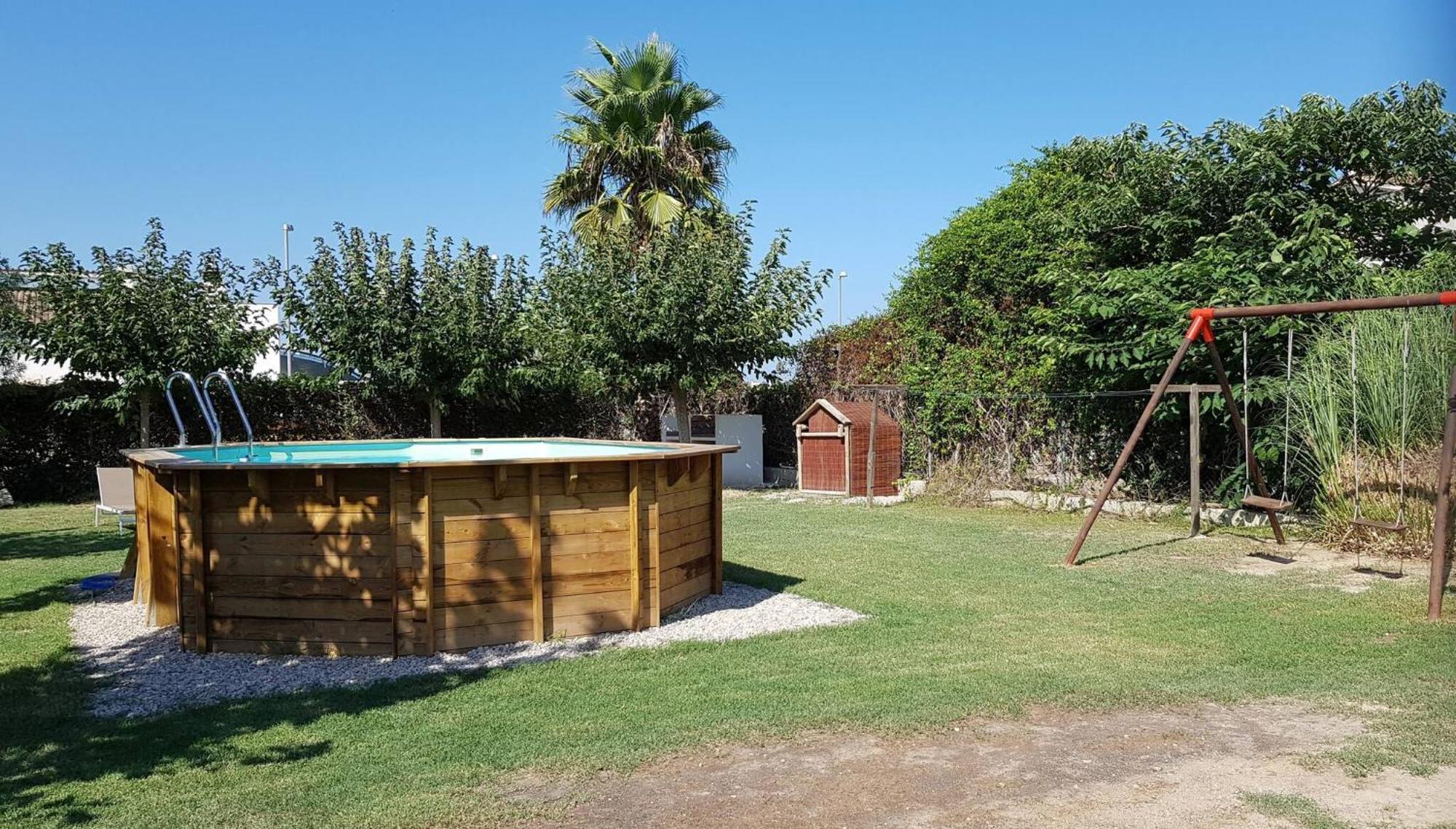 Ferienhaus Barraca Tipica Del Delta, Con Piscina, Jardin Y Barbacoa - Deltavacaciones *